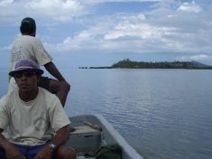 kleines Boot für kleine Insel