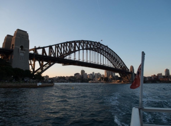 Tour through Syndey Harbour